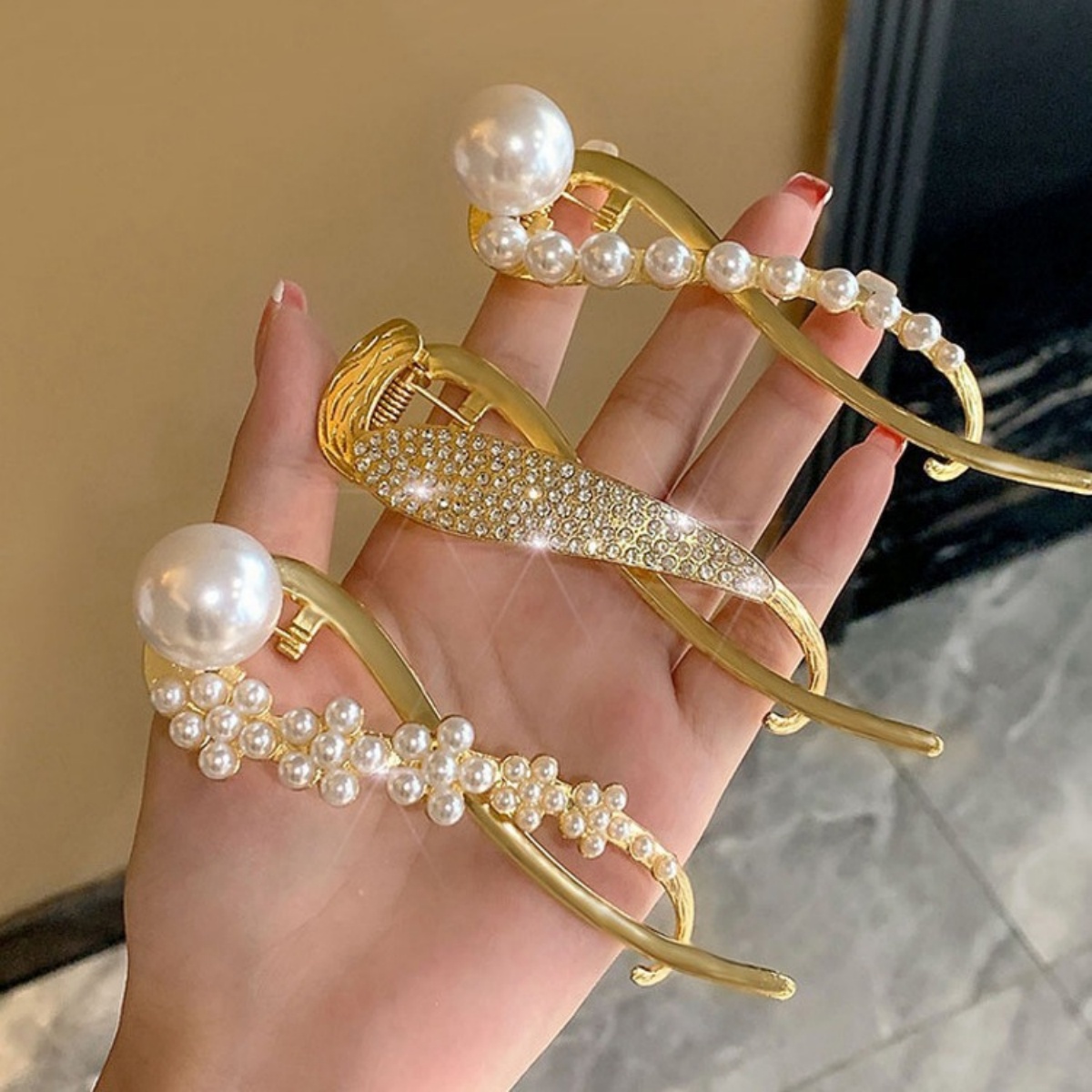 Elegant Glitter Pearl Hair Cli - Korean Daily Lifestyle ulasan dan harga